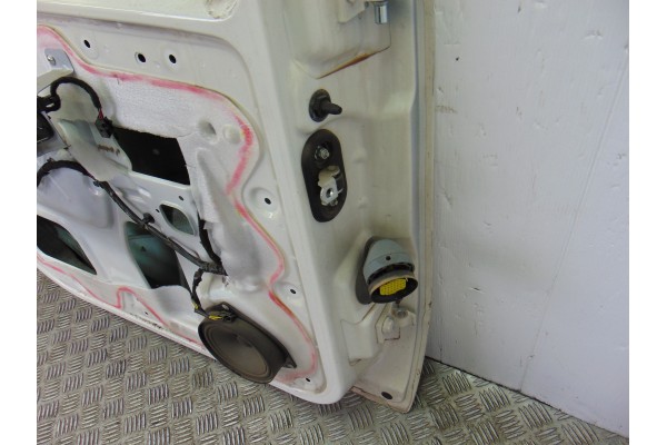 Puerta delantera izquierda, Citroen Nemo Attraction 2015 usado 4