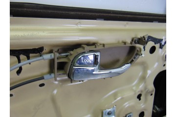 Puerta delantera izquierda, Ssangyong Rodius Xdi Limited AWD 2006, DORADA