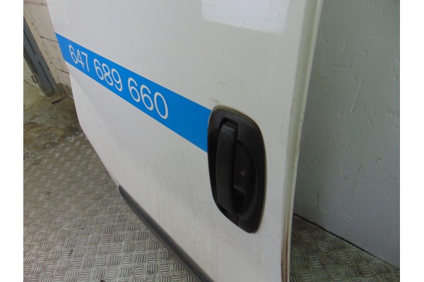 Puerta lateral corredera derecha, Citroen Nemo Attraction 2015 usado 4