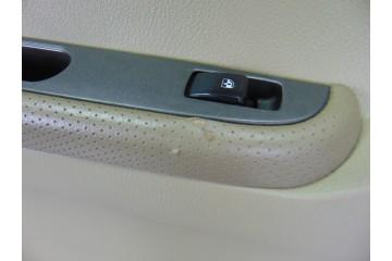 Puerta trasera izquierda, Ssangyong Rodius Xdi Limited AWD 2006, DORADA