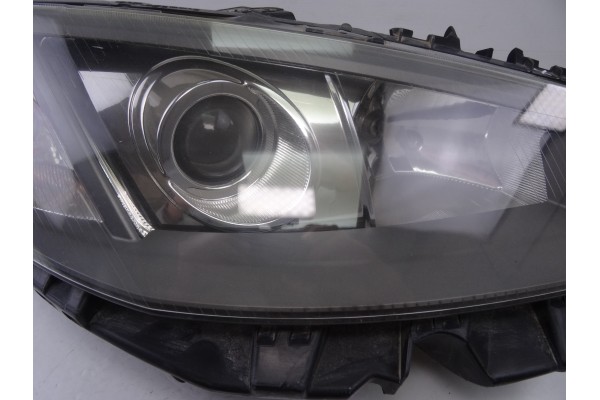 Faro derecho, Renault Megane Ii Berlina 5P Confort Authentique 2003, 8200073226F