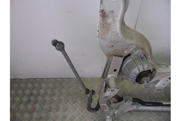 Puente delantero, BMW Serie 1 Berlina (E81/E87) 120d 2009 usado 4