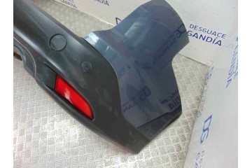 Paragolpes trasero