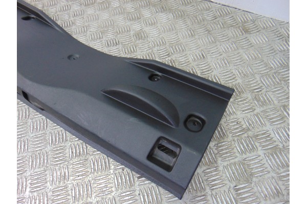 Guarnecido porton trasero, Fiat 500X (334) Mirror 2017, 735572215