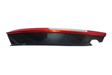 Piloto trasero izquierdo, Ford Focus Berlina (Cap) Trend 2005