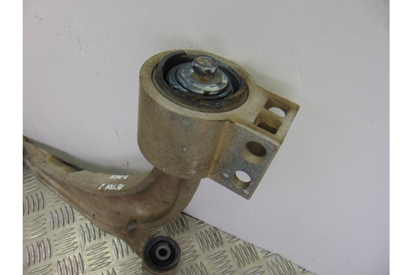 Brazo suspension inferior delantero derecho, Opel Astra J Sports Tourer Excellence 2015 usado 4
