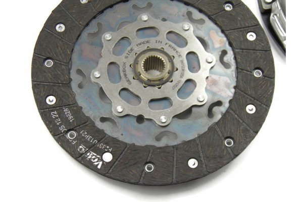 Clutch set VALEO Catalog number of substitutes A Z Meisterteile AZMT 47 020 1791 BLUE PRINT ADP153061 BORG BECK HK2581 Burig B0C