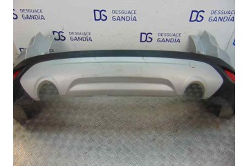 Paragolpes trasero