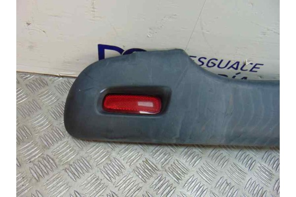 Molduras traseras, Citroen C1 Audace 2009, 52751-0H010 usado 4