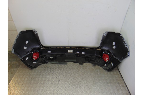 Paragolpes trasero nuevo 4