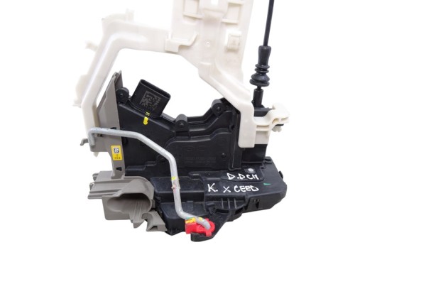 Cerradura puerta delantera derecha, Kia Xceed eDrive Phev 2024, 81320J7000 usado 4