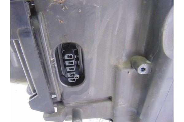 Faro izquierdo, Audi A8 (4E) 3.0 TDI Quattro 2005 usado 4