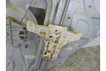 83470-3U020  ELEVALUNAS TRASERO IZQUIERDO KIA SPORTAGE (SL) Concept 4x2 2010 83470-3U020 200348 KIA - 2