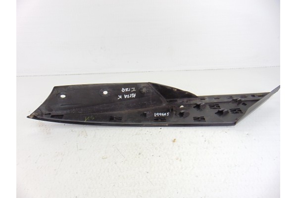 Molduras traseras, Opel Astra K Berlina 5P Dynamic Start/Stop 2015, 13427538 usado 4