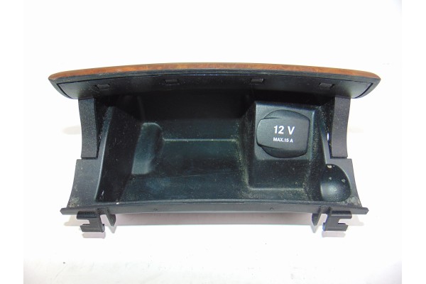Cenicero, Mercedes-benz Cls (Bm 219) 350 Cgi (219.357) 2006, A2116802852