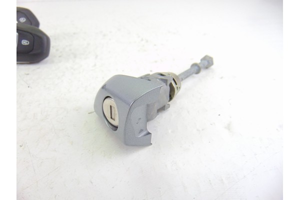 Antirrobo / llave contacto, Peugeot 5008 Active 2017, 9842681480