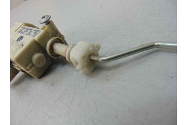 Motor cierre centralizado porton, Volkswagen Eos (1F7)(2006) 2.0 Tdi 2006, 1Q0810773