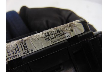 9643493880  CAJA RELES / FUSIBLES CITROEN C5 BERLINA 2.0 HDi SX 2002 9643493880 202070 CITROEN - 2