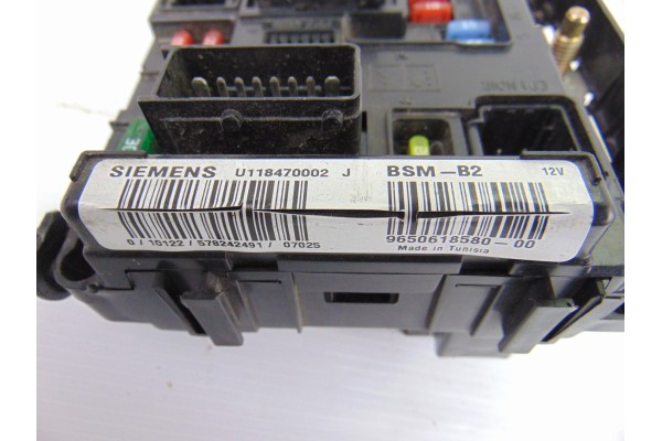 Caja reles / fusibles, Peugeot Partner (S2) Combiespace 2007, 9650618580-00
