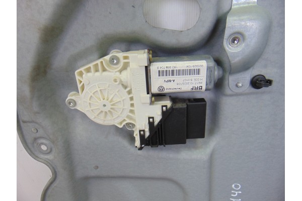 Elevalunas trasero derecho, Volkswagen Touran (1T1) Trendline 2004, 1K0959704B usado 4