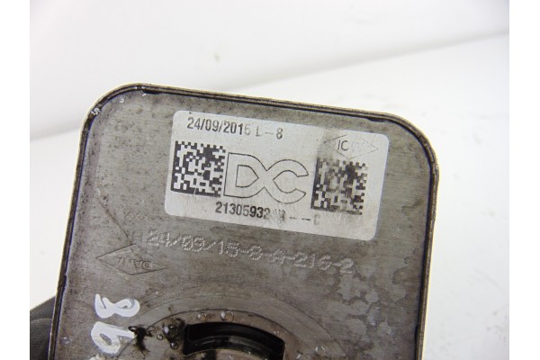 Enfriador aceite motor, Mercedes-benz Clase a (Bm 176) A 180 CDI BlueEfficiency (176.012) 2014, 213059324R usado 4