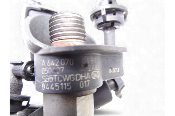 Inyector, Mercedes-benz Clase Ml (Bm 164) 320 / 350 CDI (164.122) 2005, A6420700487 usado 4
