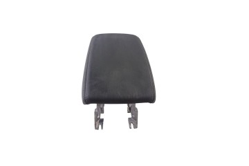 Apoyabrazos central, Audi Q3 (F3B) 35 TDI S line 2022, 83A864283
