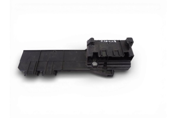 Caja reles / fusibles, BMW Serie 5 Berlina (E60) 525xi 2005, 6957330 usado 4