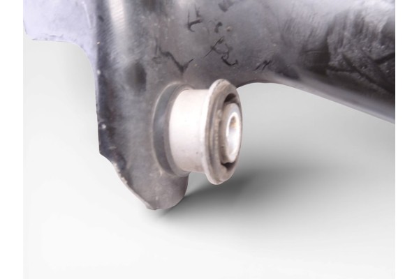 Brazo suspension inferior delantero izquierdo, Renault Captur I Adventure 2016 usado 4