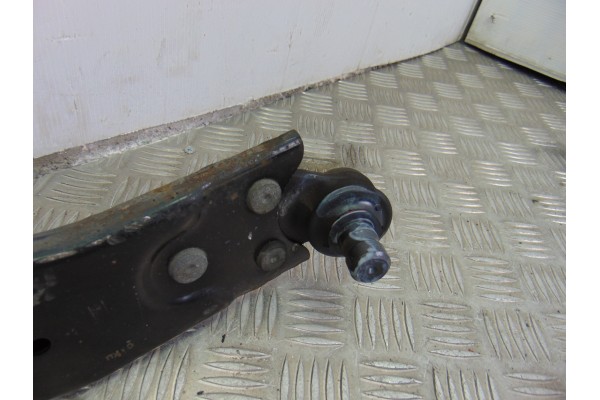 Brazo suspension inferior delantero izquierdo, Ford Focus Berlina (CB8) Trend 2011