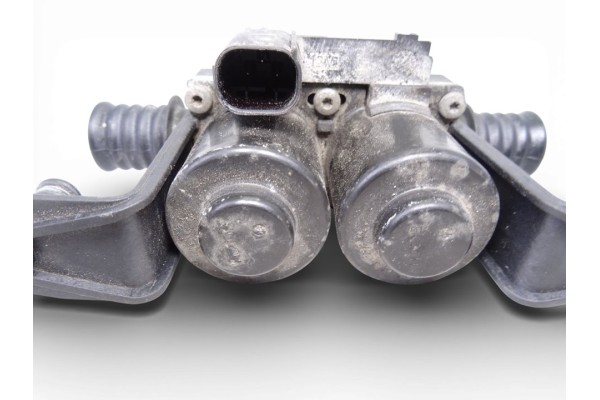 Valvula intercambio de calefaccion, BMW Serie 5 Berlina (E60) 525xi 2005, 6931708 usado 4