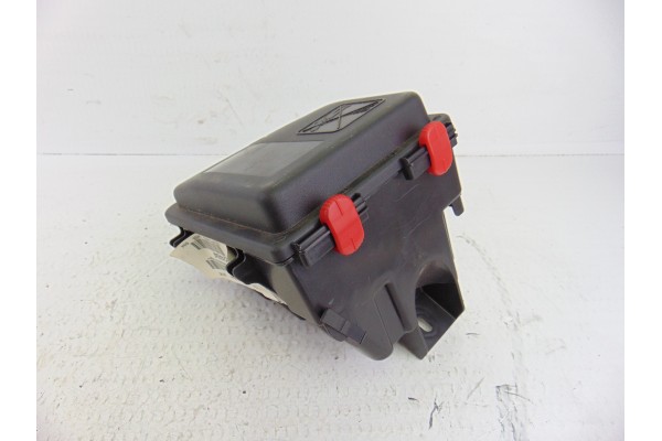 Caja reles / fusibles, 26567103