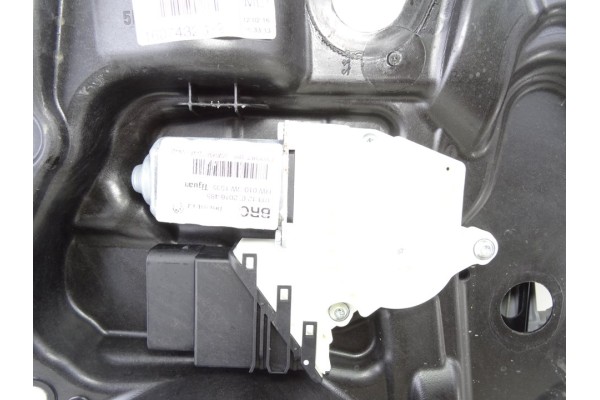 Elevalunas trasero derecho, Volkswagen Tiguan (5N2) T1 BlueMotion 2016, 5N0839462A