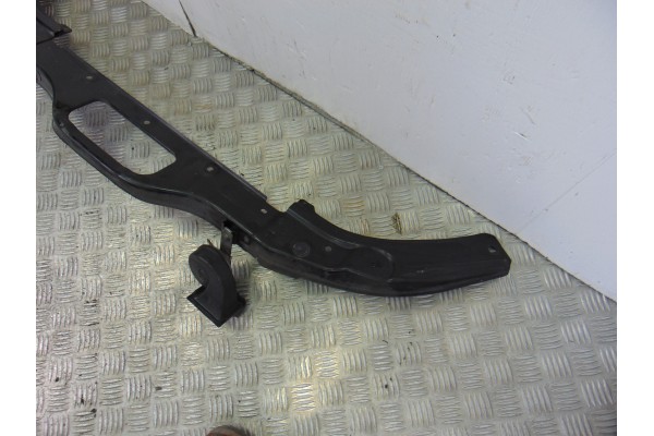  TRAVESAÑO SUPERIOR MAZDA 3 BERLINA / SEDÁN (BM/BN) Luxury 2014 201028 MAZDA - 3