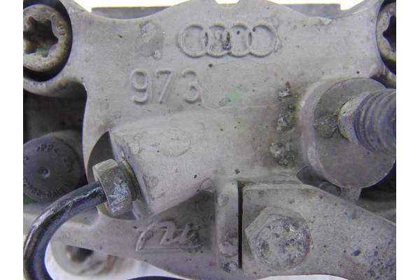 Pinza de freno delantera izquierda, Audi A8 (4E) 3.0 TDI Quattro 2005
