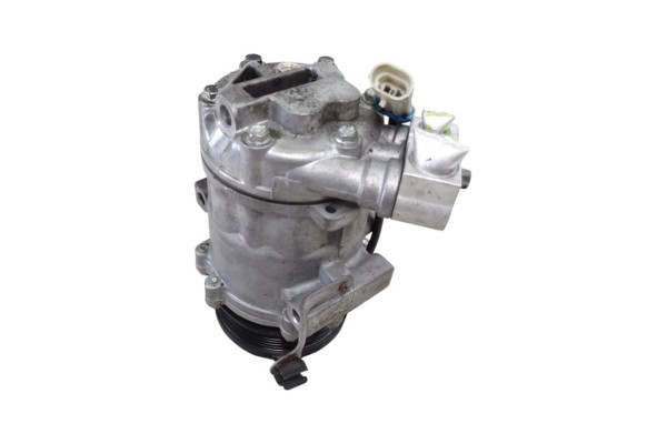 Compresor aire acondicionado, Opel Astra G Berlina Club 2001 usado 4