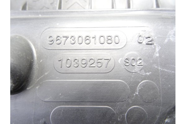 Filtro aire, Peugeot Partner Furgón Confort L1 2016, 9673061080 usado 4