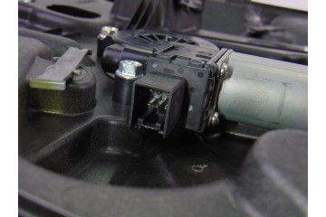 6 PIN ELEVALUNAS DELANTERO IZQUIERDO MAZDA 3 BERLINA / SEDÁN (BM/BN) Luxury 2014 6 PIN 201072 MAZDA - 5