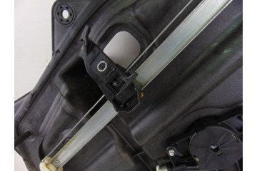 2 PIN ELEVALUNAS TRASERO DERECHO MAZDA 3 BERLINA / SEDÁN (BM/BN) Luxury 2014 2 PIN 201073 MAZDA - 2