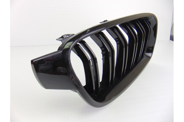 Rejilla paragolpes derecha, BMW Serie 3 Berlina (F30) 328i 2012 usado 4