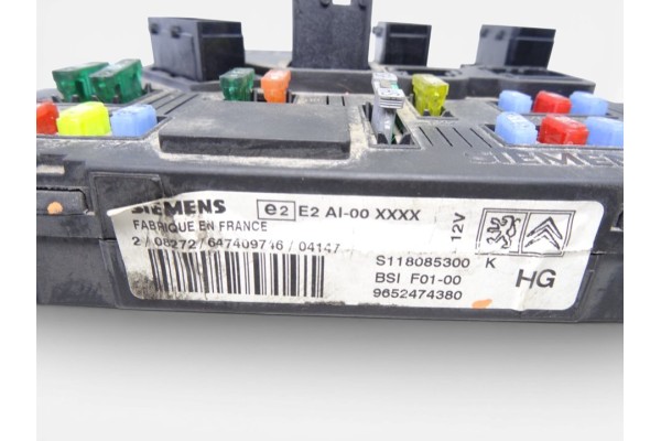Caja reles / fusibles, Citroen C3 1.4 HDI Premier 2004, 9652474380 usado 4