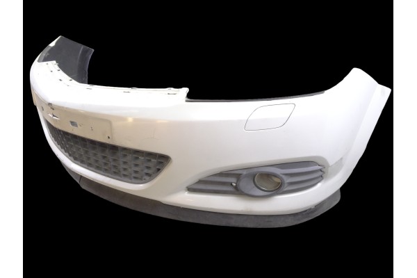 Paragolpes delantero, Opel Astra H Twin Top Cosmo 2008 usado 4