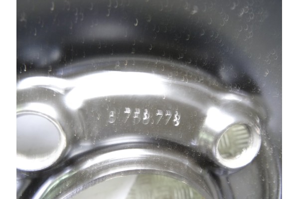Neumatico repuesto, BMW Serie 5 Berlina (E60) 525xi 2005, T135/80R17 107M usado 4