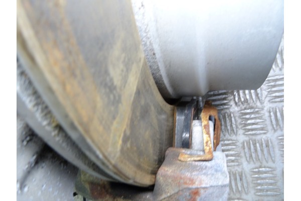 Mangueta trasera derecha, BMW Serie 5 Berlina (E60) 525xi 2005 usado 4