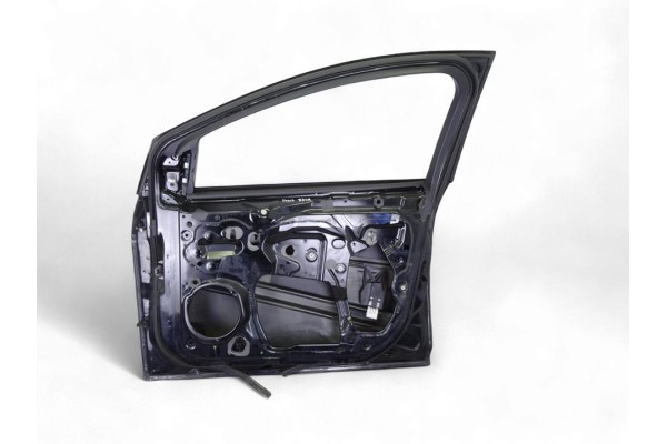 Puerta delantera derecha, Ford Focus Sportbreak (Cew) Business 2017 usado 4