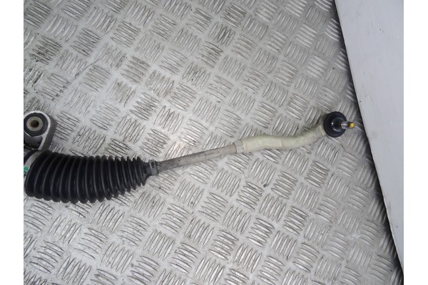 Cremallera direccion, Toyota Corolla (E12) 2.0 D-4D Sol Berlina 2004 usado 4