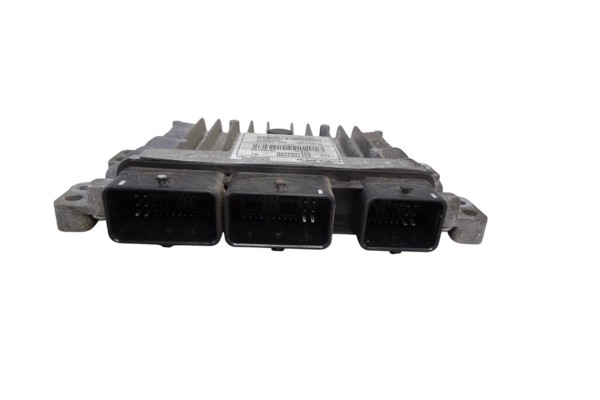 Centralita motor uce, Renault Megane Iii Sport Tourer Expression 2009, 237100120R usado 4
