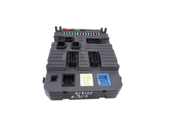 Caja reles / fusibles, Peugeot 308 Confort 2008, 9663798180