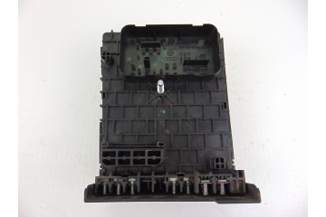 Caja reles / fusibles, Volkswagen Passat Berlina (3C2) Sportline 2005