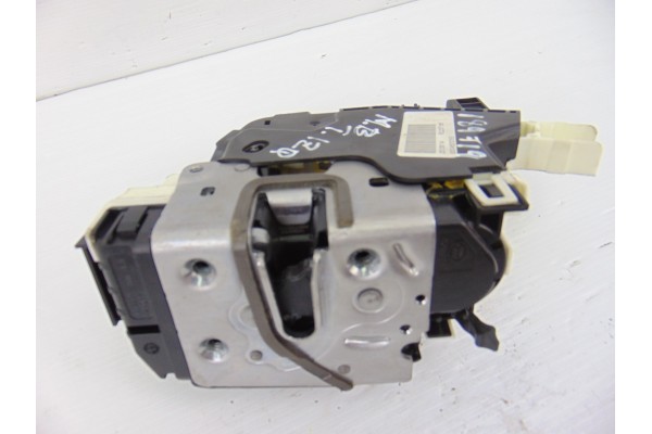Cerradura puerta trasera izquierda, Mercedes-benz Clase a (Bm 176) A 180 CDI BlueEfficiency (176.012) 2014, A2047302735
